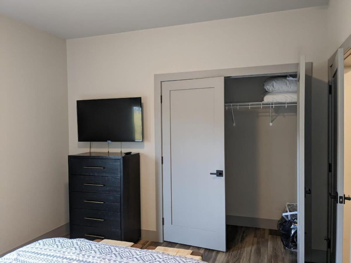 Modern Condo 210 Just Blocks From Lake Michigan Traverse City Esterno foto