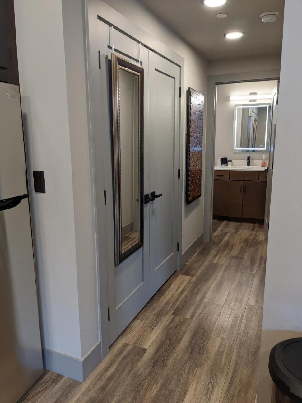 Modern Condo 210 Just Blocks From Lake Michigan Traverse City Esterno foto